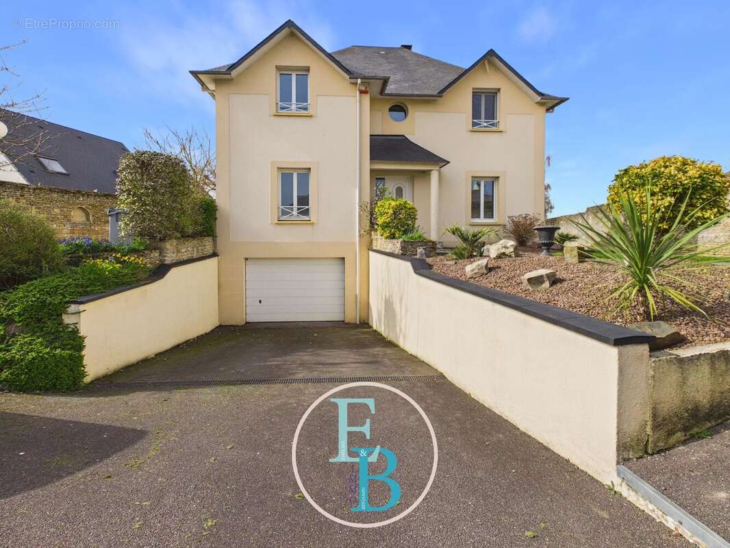 Maison à ESCOVILLE