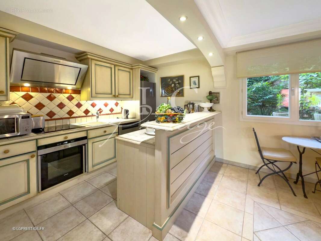 Appartement à MANDELIEU-LA-NAPOULE