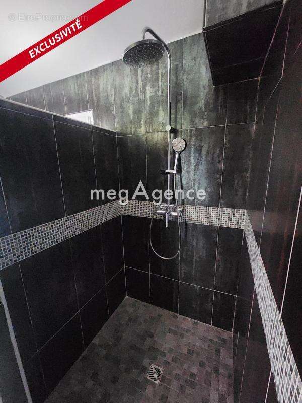 Maison à SAINT-CHRISTOLY-DE-BLAYE