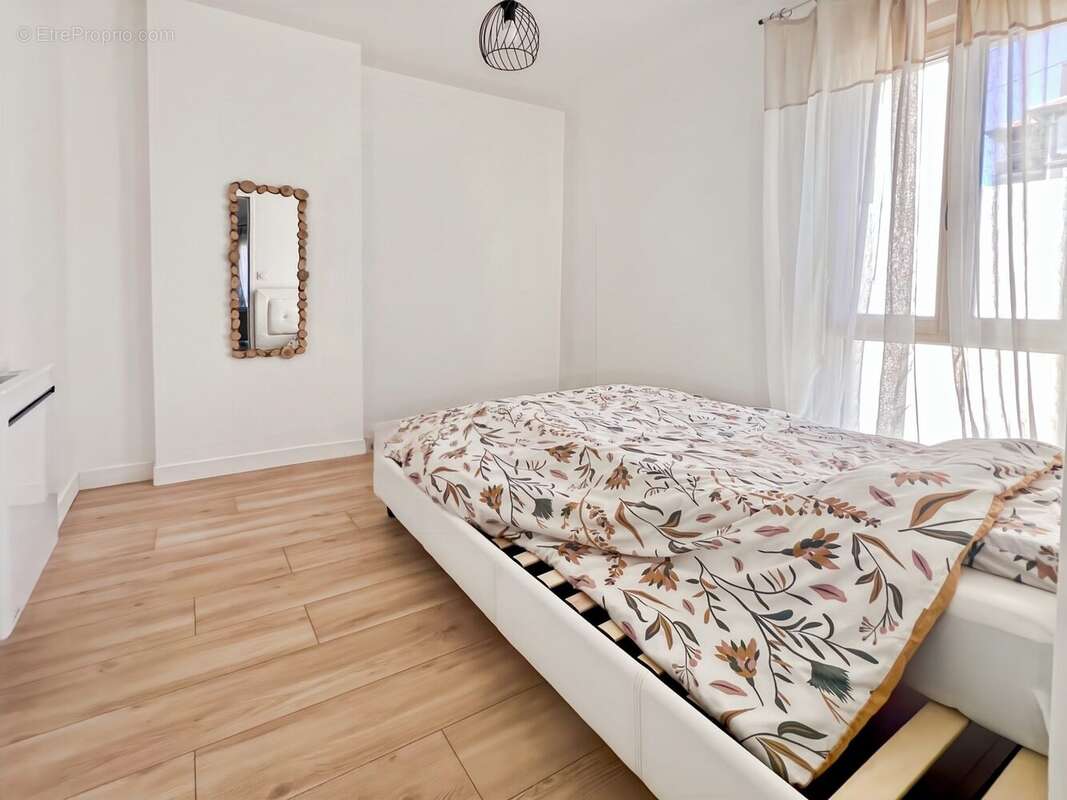 Appartement à LA FERTE-ALAIS