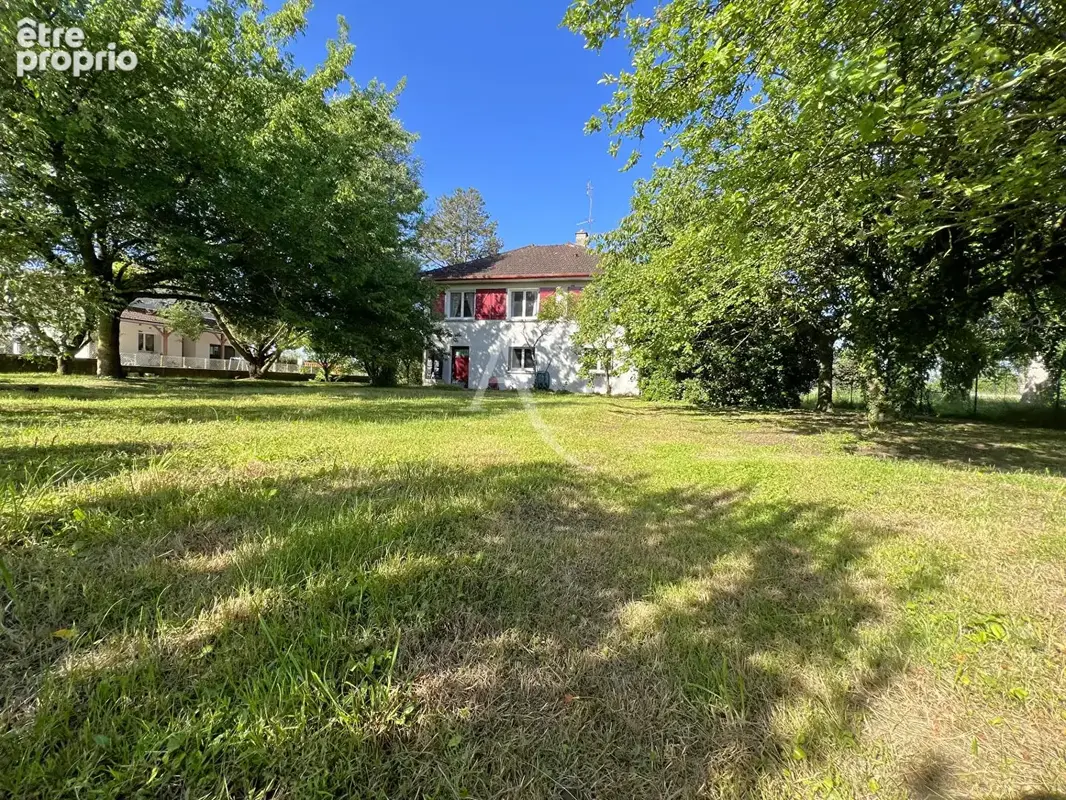 Photo Maison à Saint-Germain-Du-Bois au prix de 119 000€
