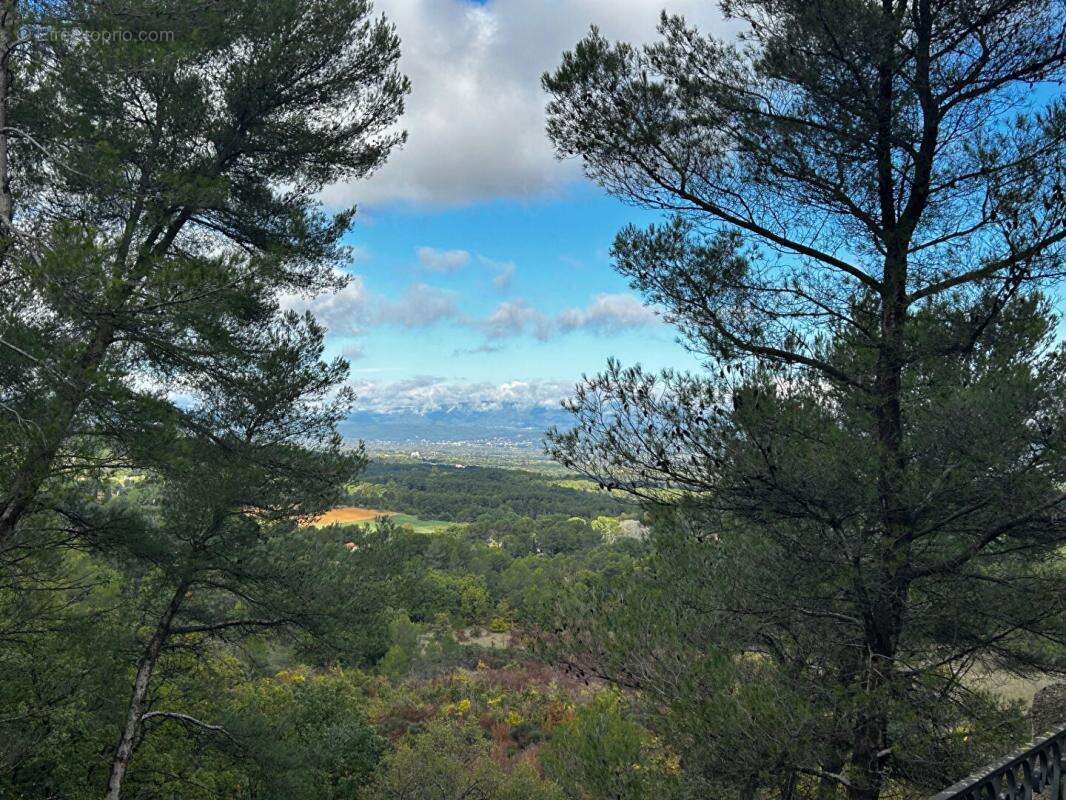 Appartement à VENELLES