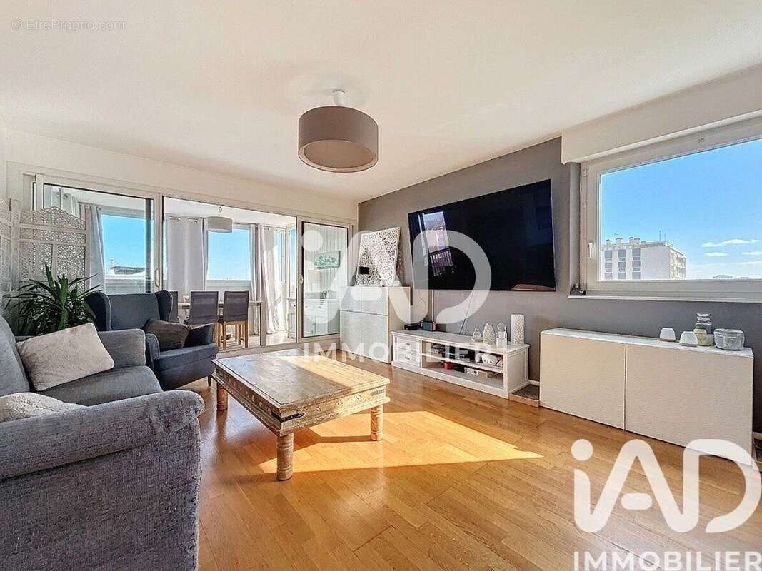 Photo 2 - Appartement à VELIZY-VILLACOUBLAY