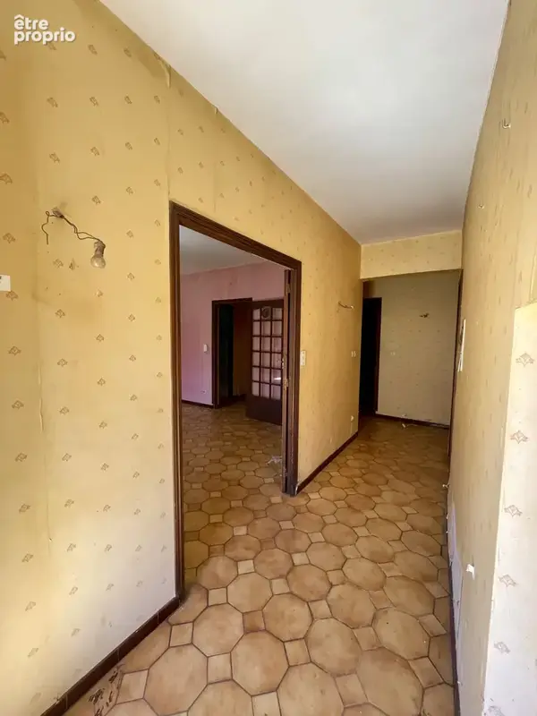 Maison avec 5 chambres et terrain de 1400m2 - photo 12