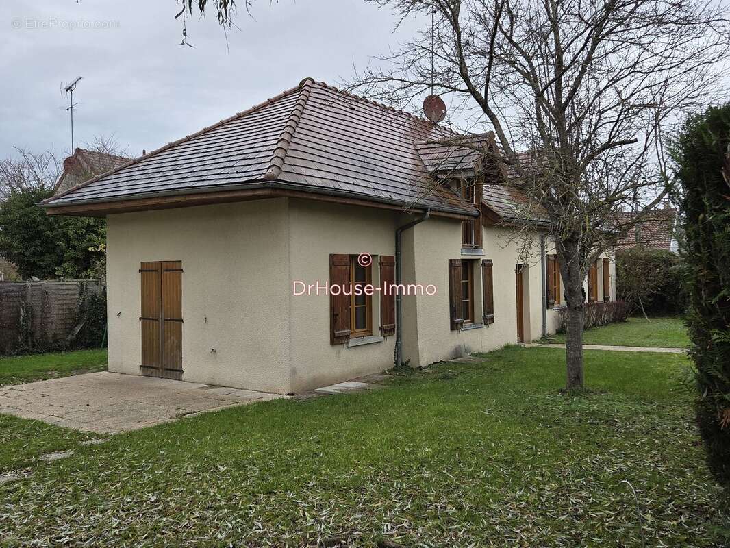 Maison à LES NOES-PRES-TROYES