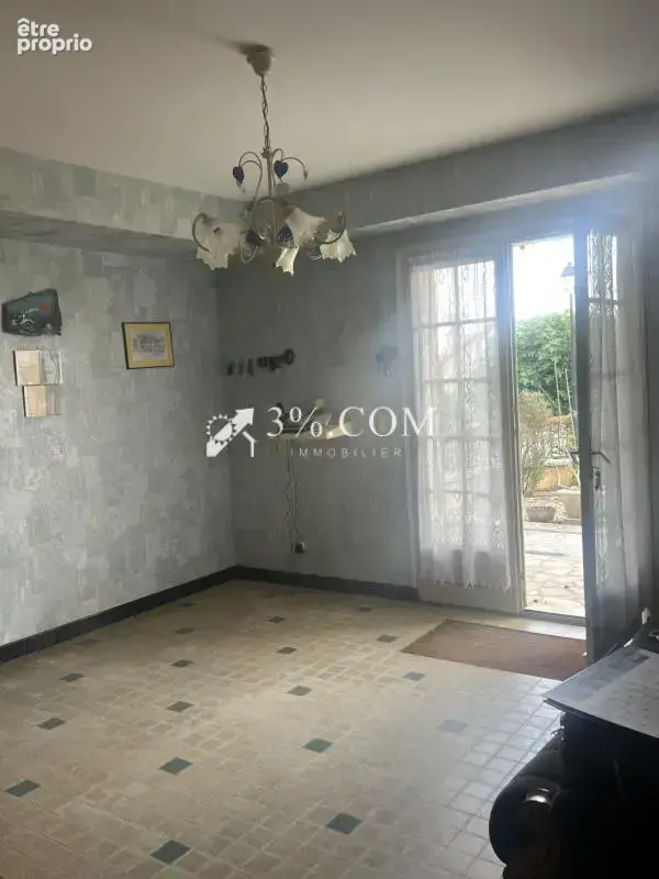 3%. com immobilier à  saint savin - photo 13