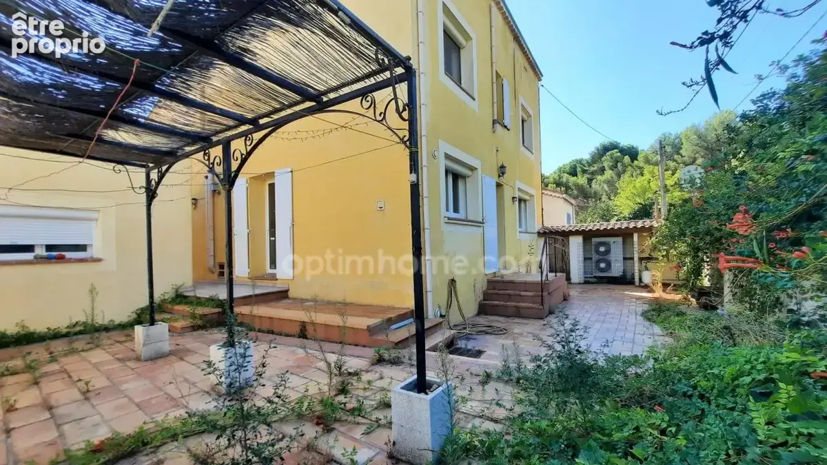 MARTIGUES (13) : à vendre Maison 4 chambres, 1 bureau, 2 appartements T3 et T4, garage sur terrain 859m² - photo 11