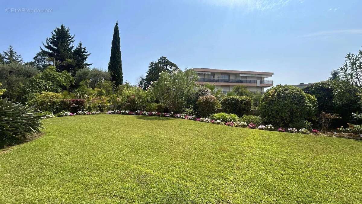 SOUS COMPROMIS - Appartement 3 pièces 80 m² – Résidence prisée avec parc paysager, piscine et terrasse - photo 6