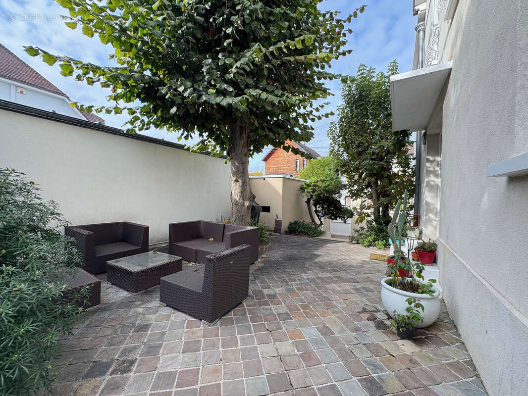 Maison à SAINT-MAUR-DES-FOSSES