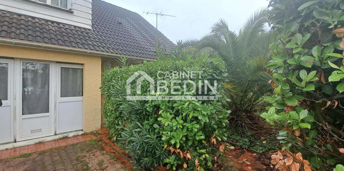 Maison à AMBARES-ET-LAGRAVE