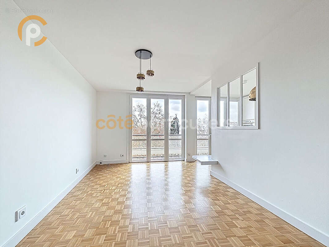 Appartement à PARIS-12E
