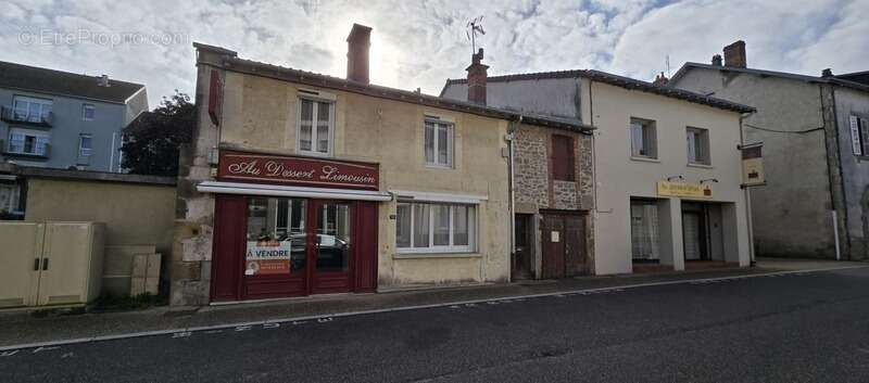 Maison à CHATEAUPONSAC