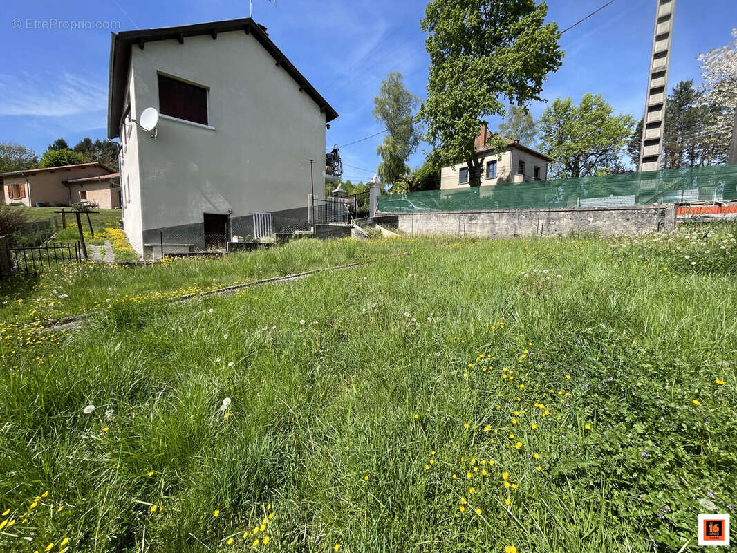 Maison 90 m² à La Monnerie-Le-Montel  - photo 4