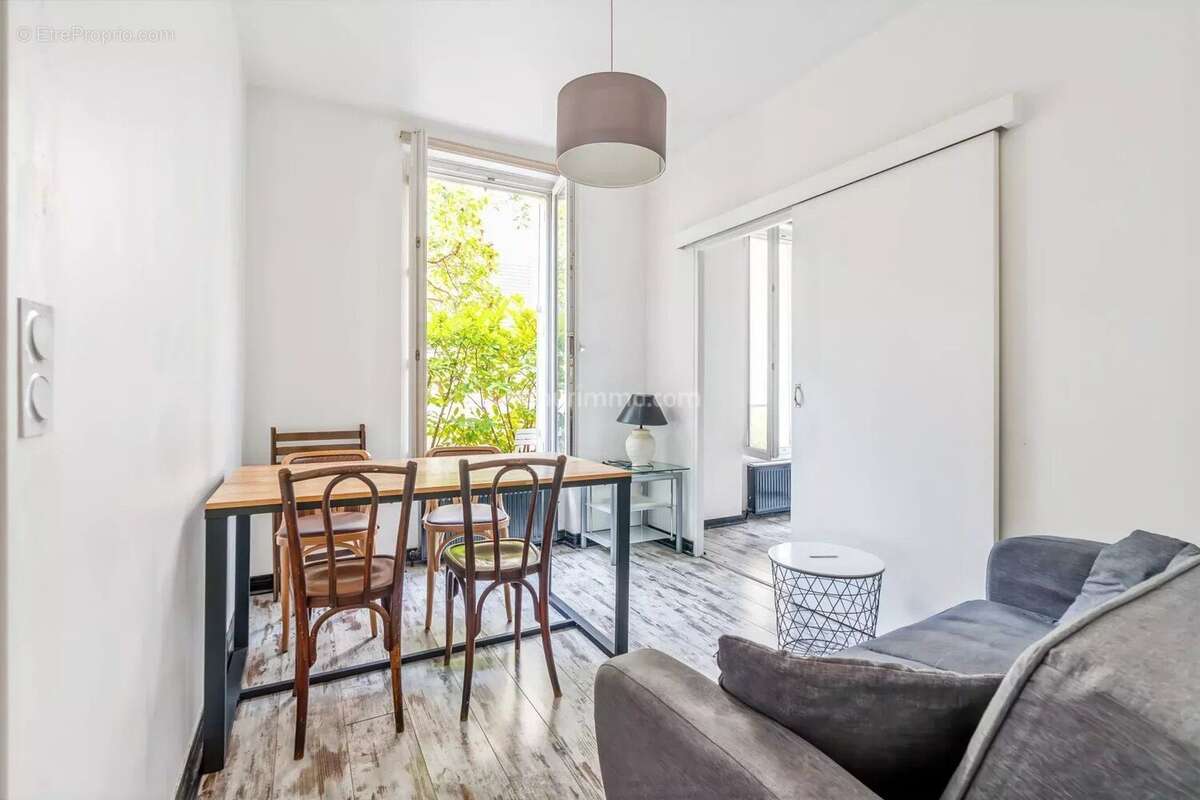 Vente Appartement Paris(75018) 399 000ï¿œ - photo 4