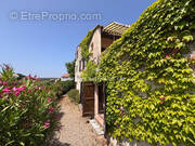 Maison à LES ISSAMBRES