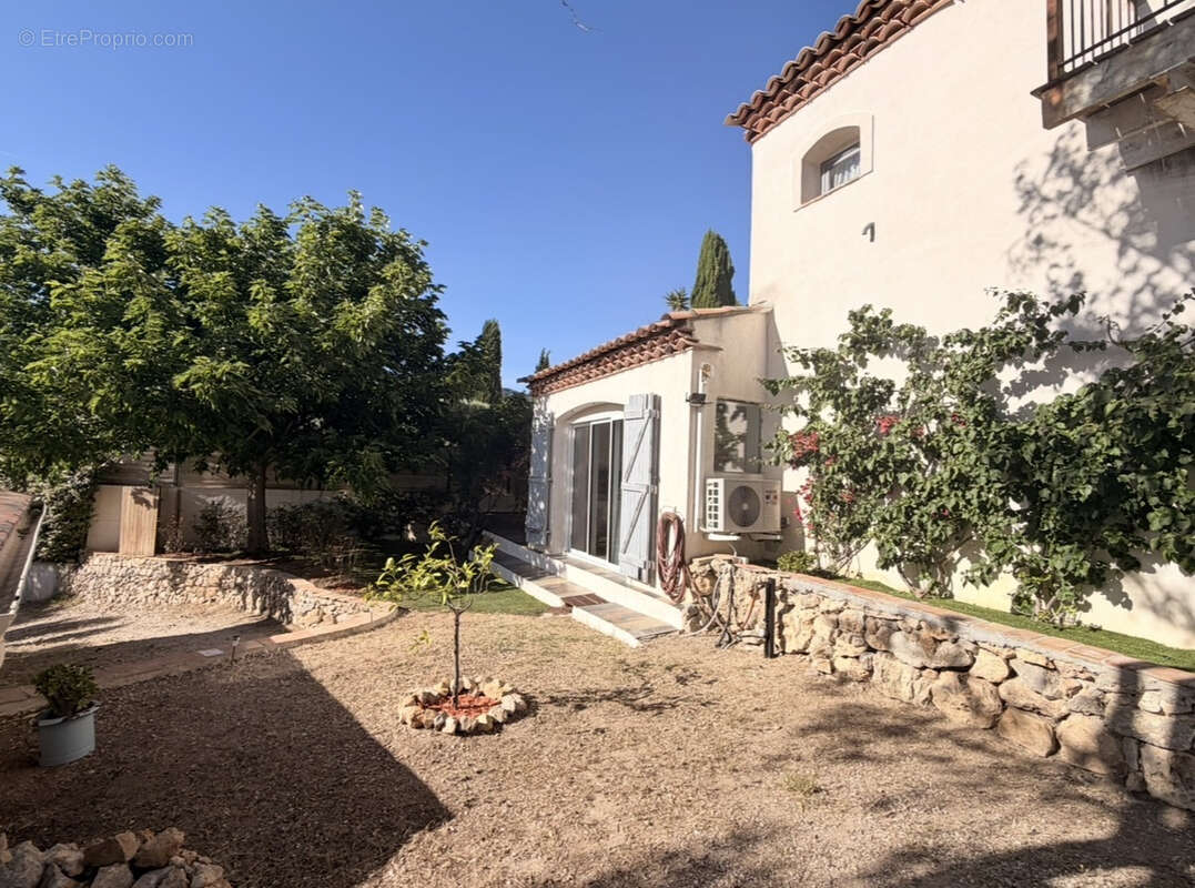 Maison à OLLIOULES