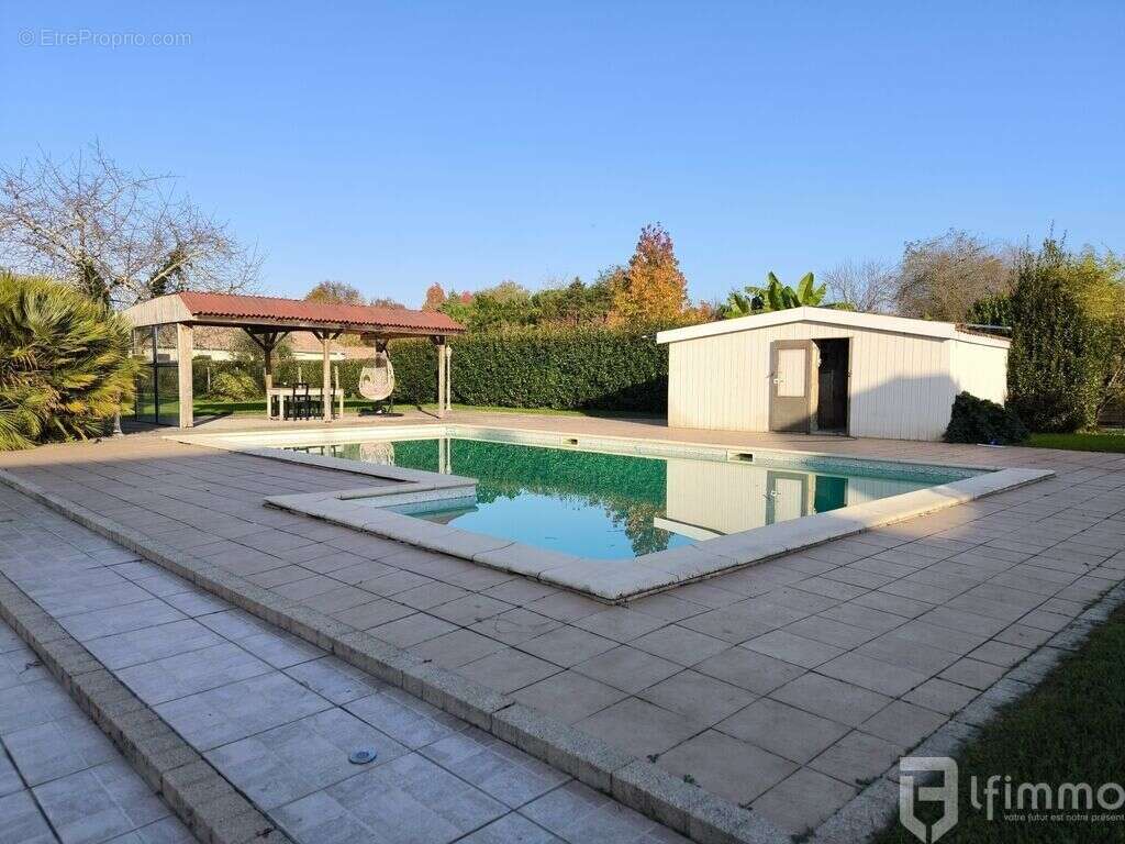 Maison à SAINT-ANDRE-DE-CUBZAC