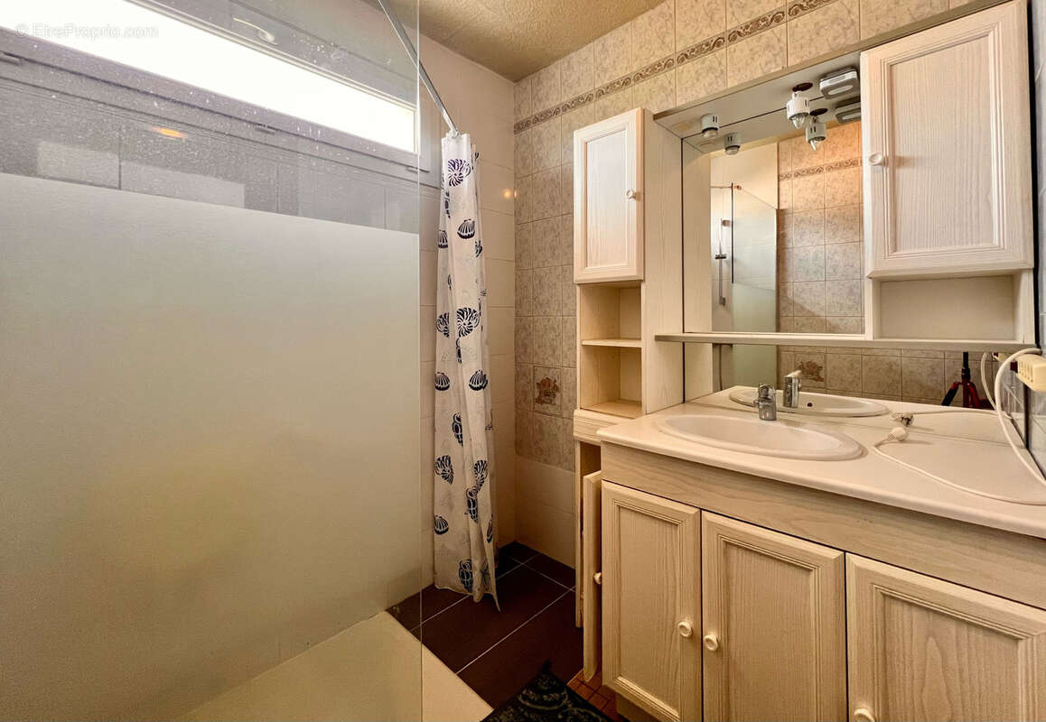 Maison à VILLEBERNIER