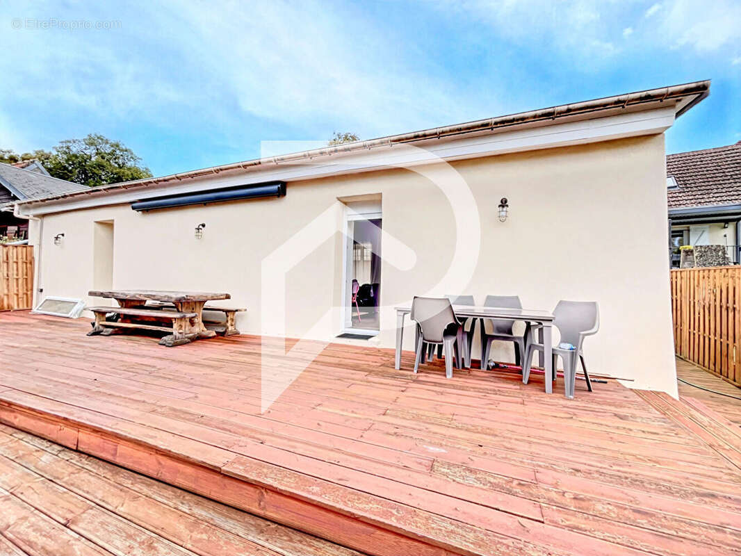 Maison à NOYANT-ET-ACONIN