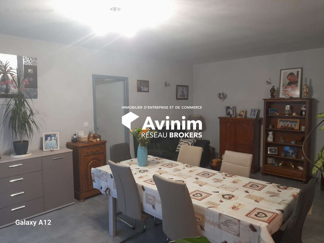 Commerce à FAY-AUX-LOGES