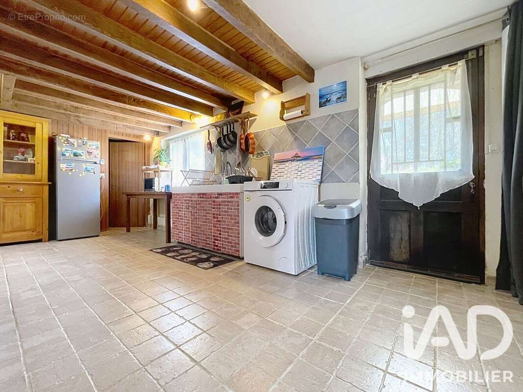 Maison 97 m² à Santranges  - photo 7