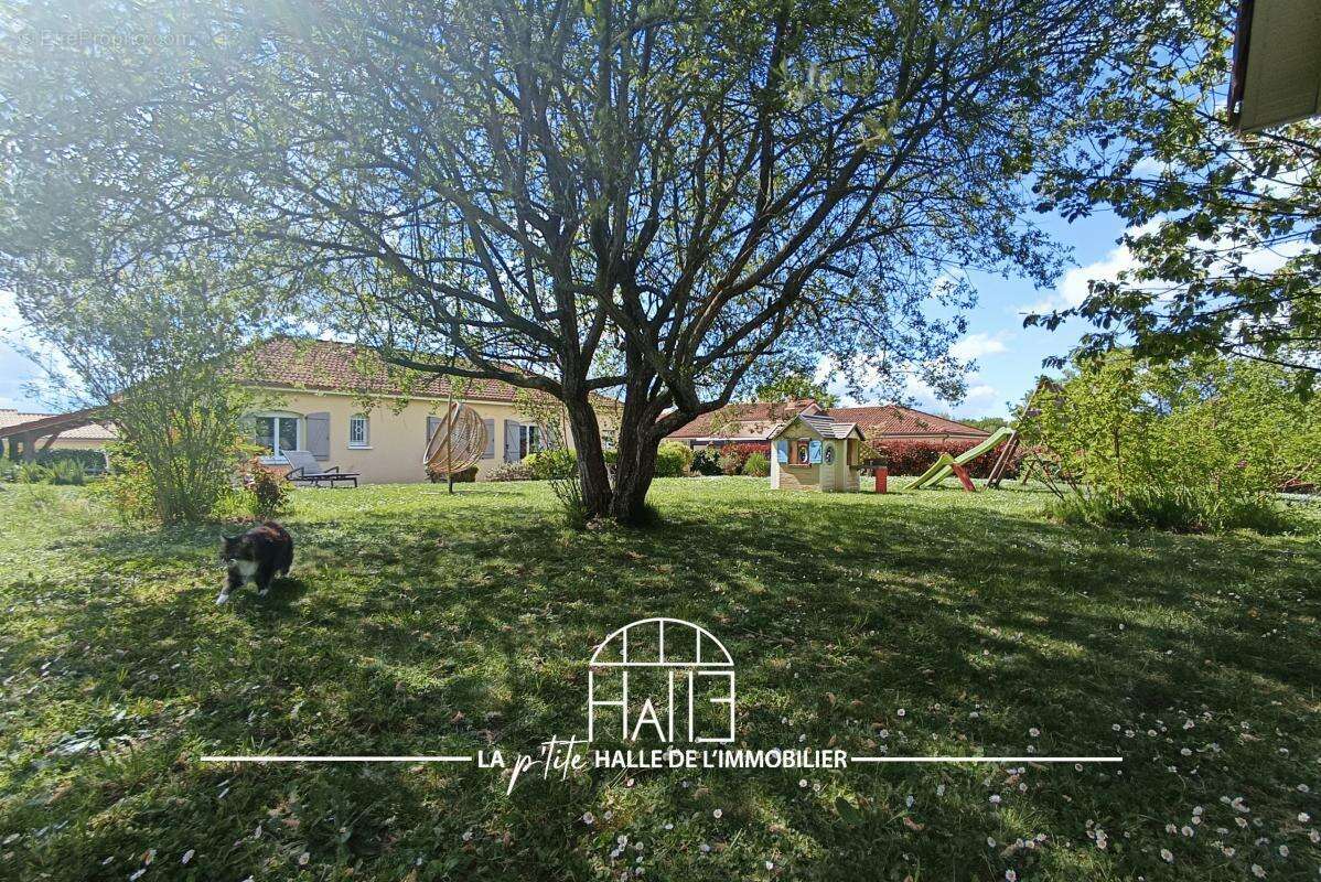 Maison à SAINT-HILAIRE-BONNEVAL