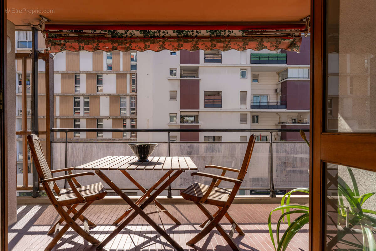 Appartement à MARSEILLE-2E