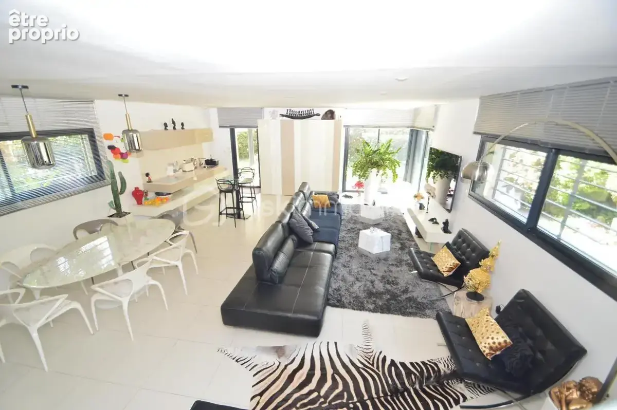 Villa avec garage, terrasse et piscine - photo 5