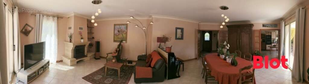 Maison à VEZIN-LE-COQUET