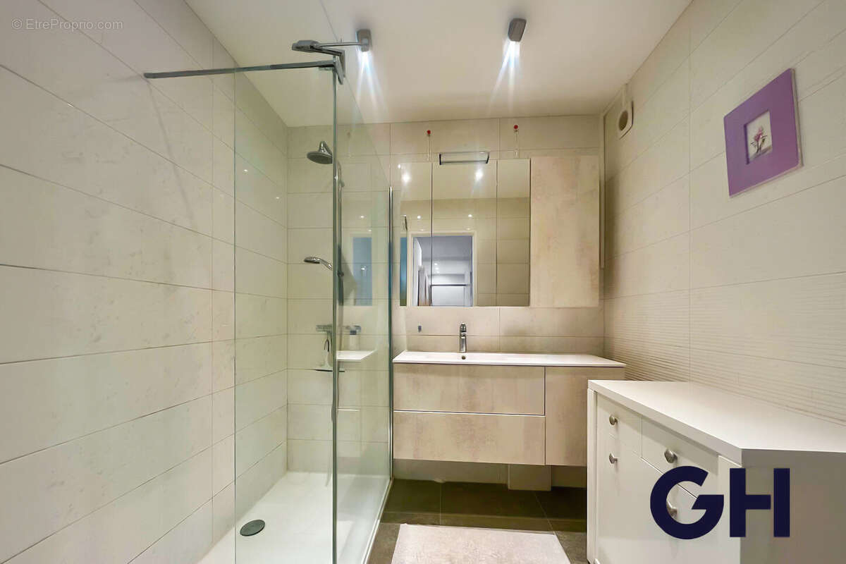 Appartement à LYON-8E