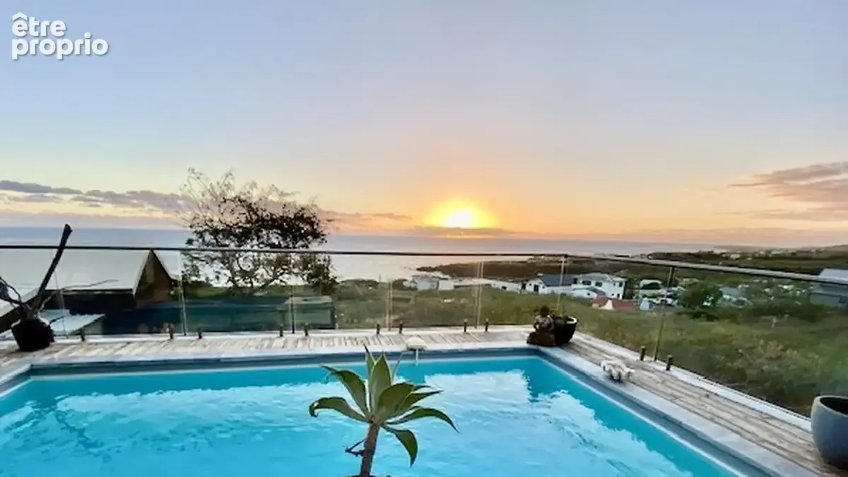 Maison 5 pièces 115 m2 Trois Bassins Littoral - photo 2