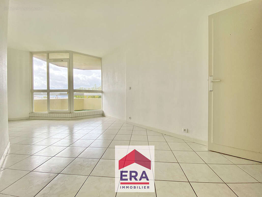 Appartement à SARTROUVILLE