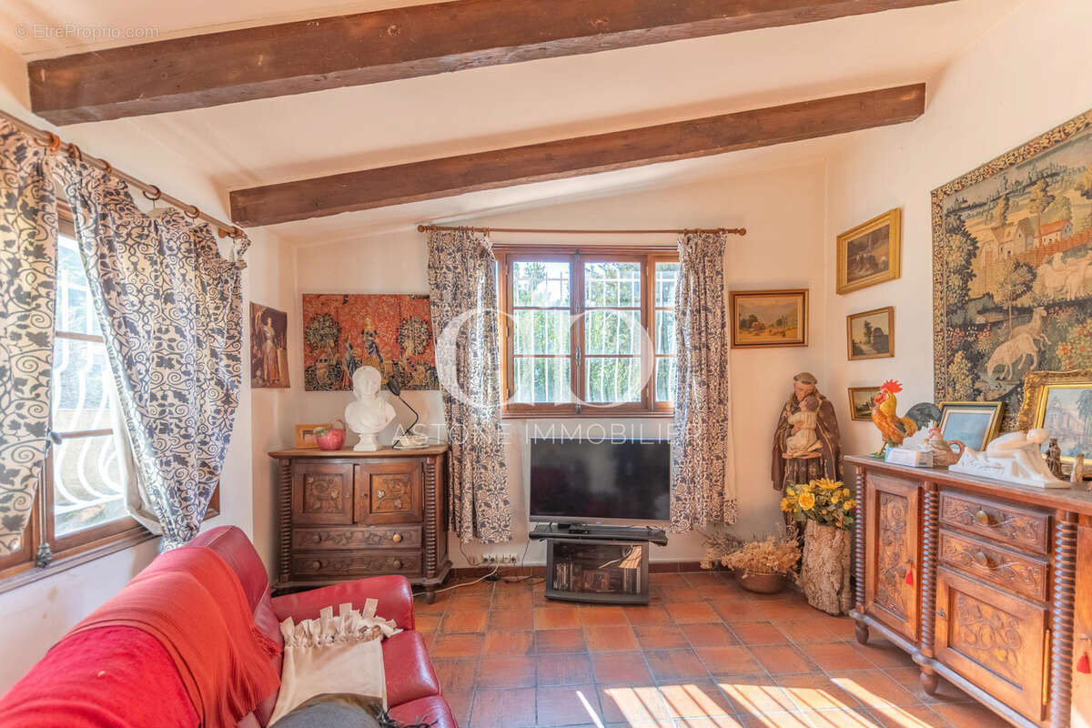 Maison à ROQUEVAIRE