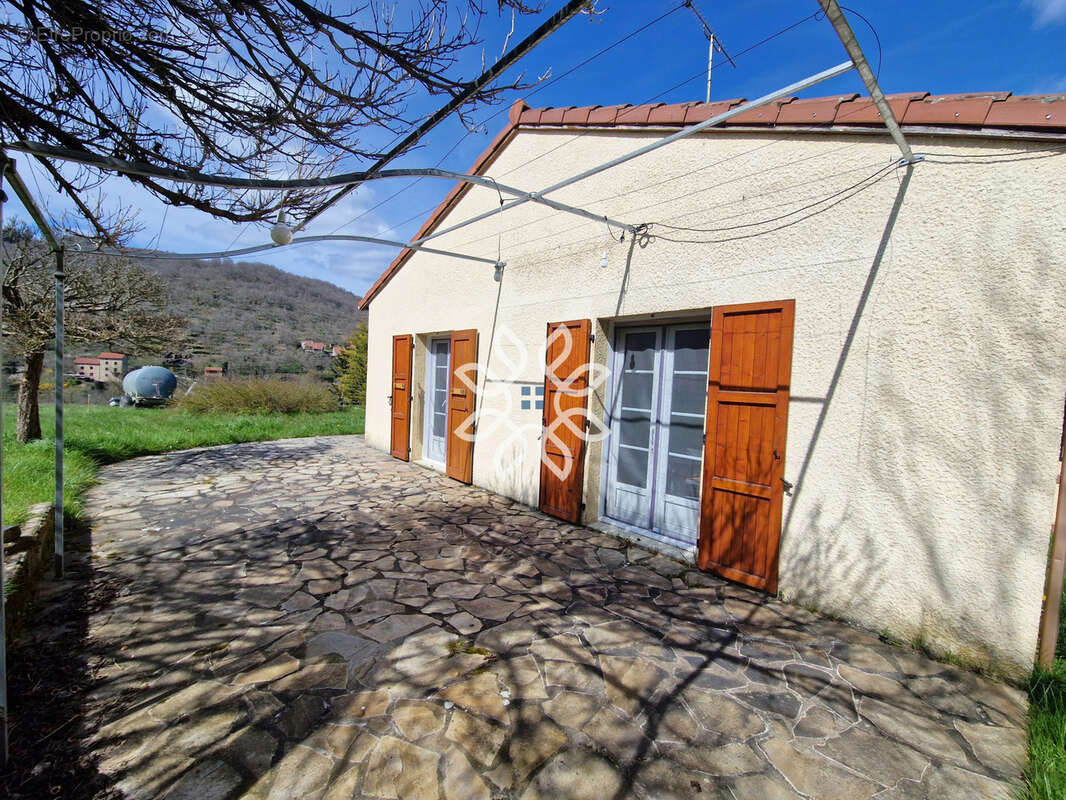 Maison à SAINT-ILPIZE