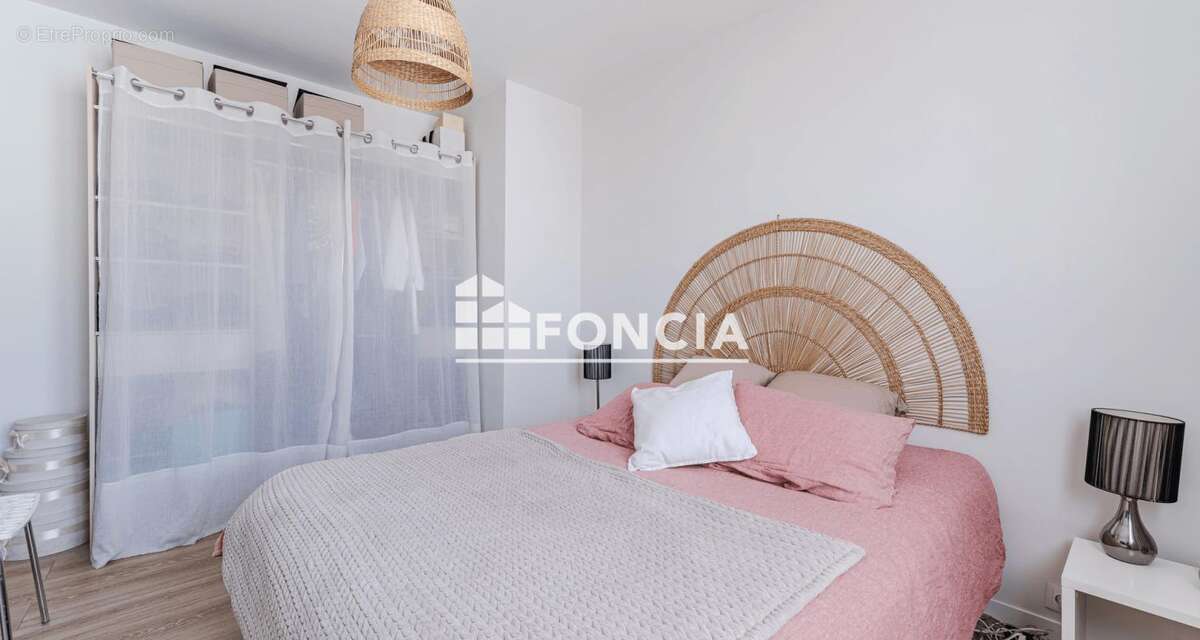Appartement T3 avec garage et cave - quartier GRAMMONT - photo 4