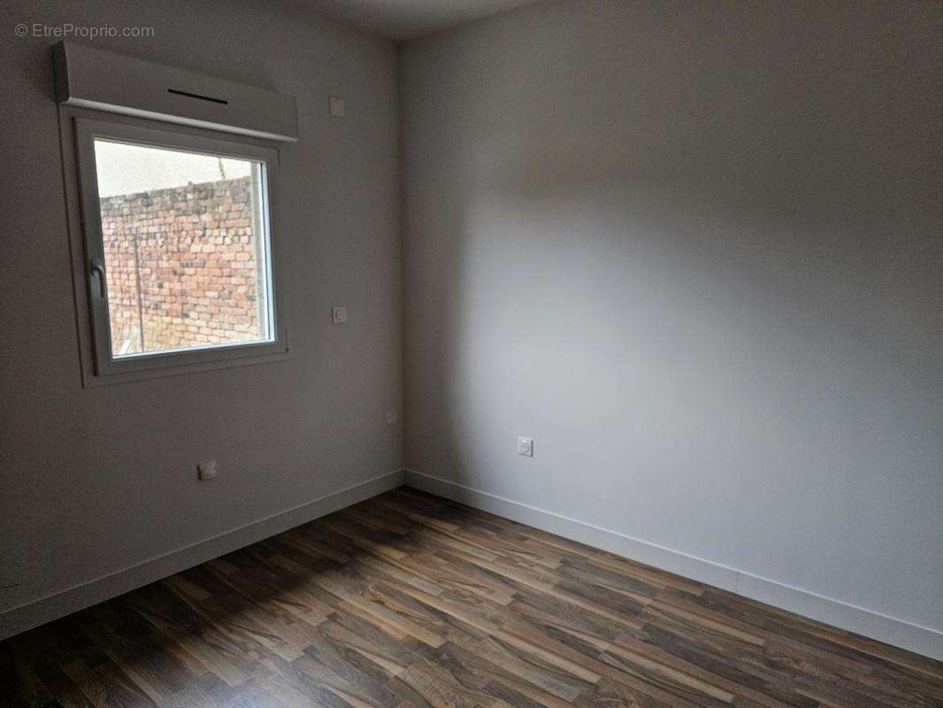 Appartement à LE MESNIL-ESNARD