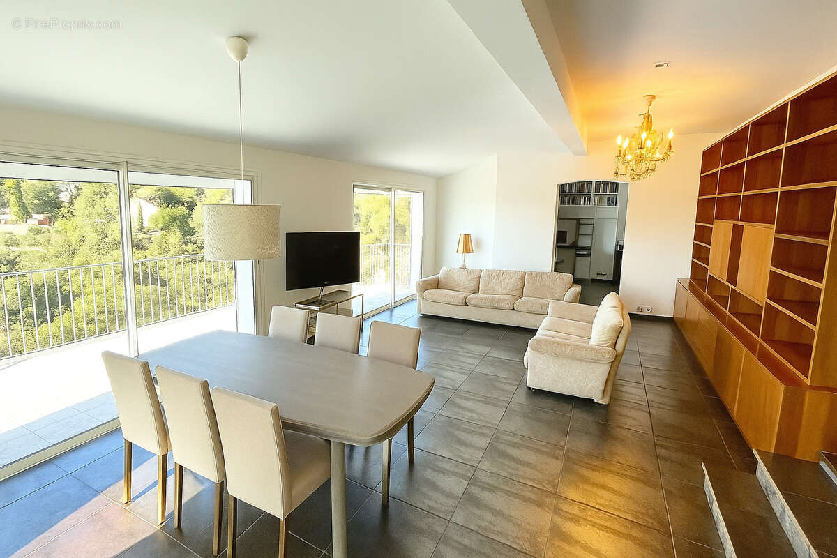 Maison à LA LONDE-LES-MAURES