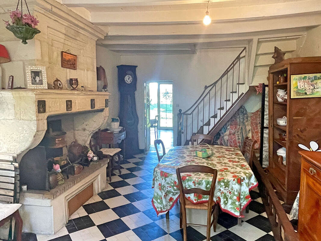 Maison à SAINT-EMILION