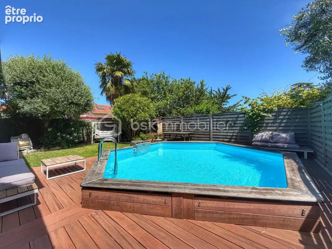 Villeneuve-le-Roi – Maison familiale avec piscine - photo 3
