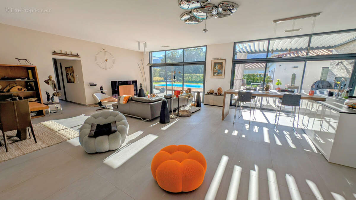 Maison à LAROQUE-DES-ALBERES