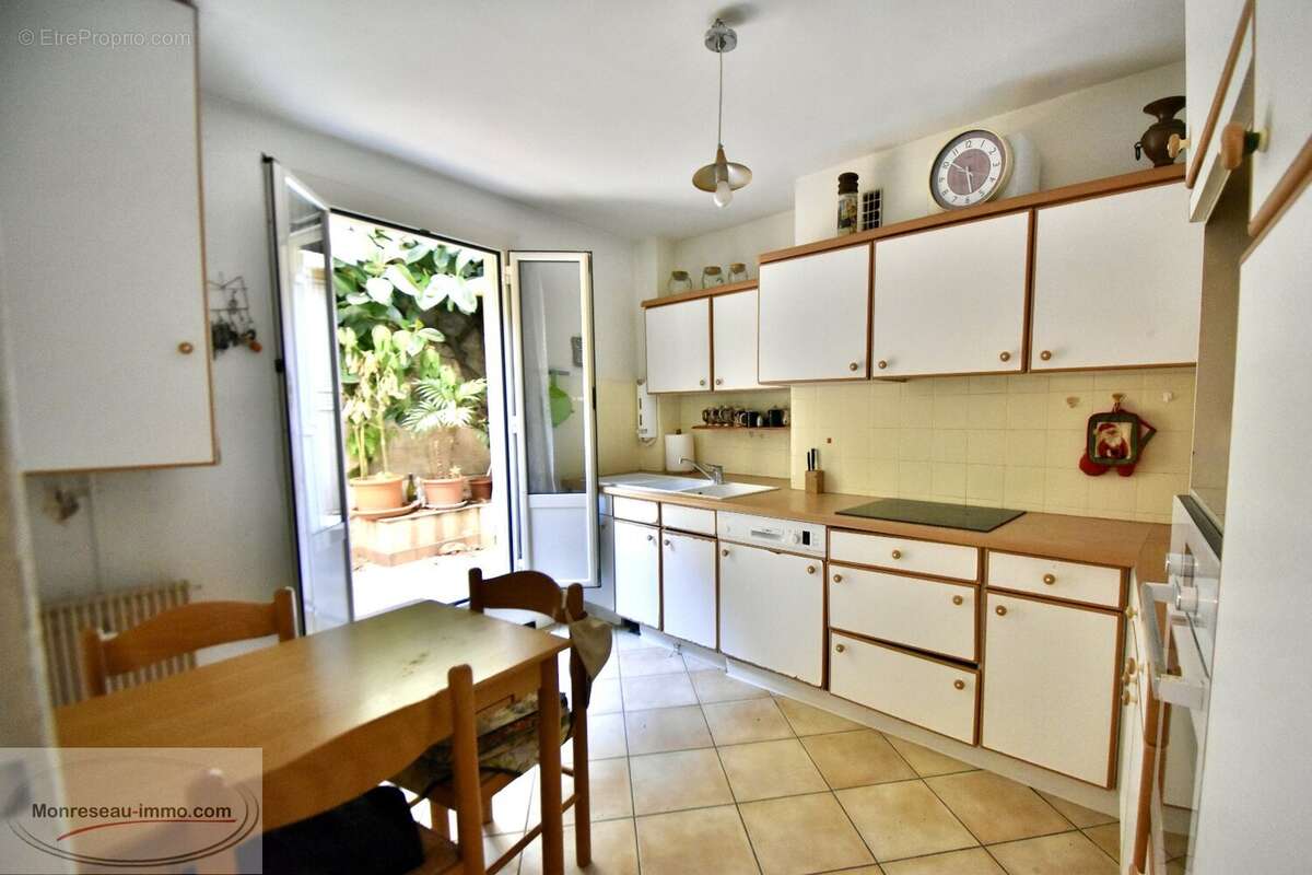 Appartement à CAP-D'AIL