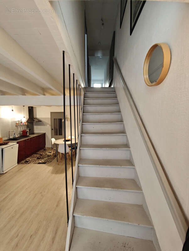 Maison à CENNE-MONESTIES