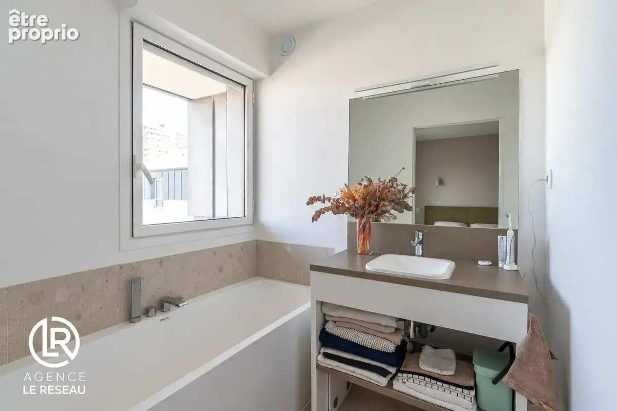 Appartement familial 106m2,  dernier étage, 3 chambres, Vieux Puteaux - photo 10