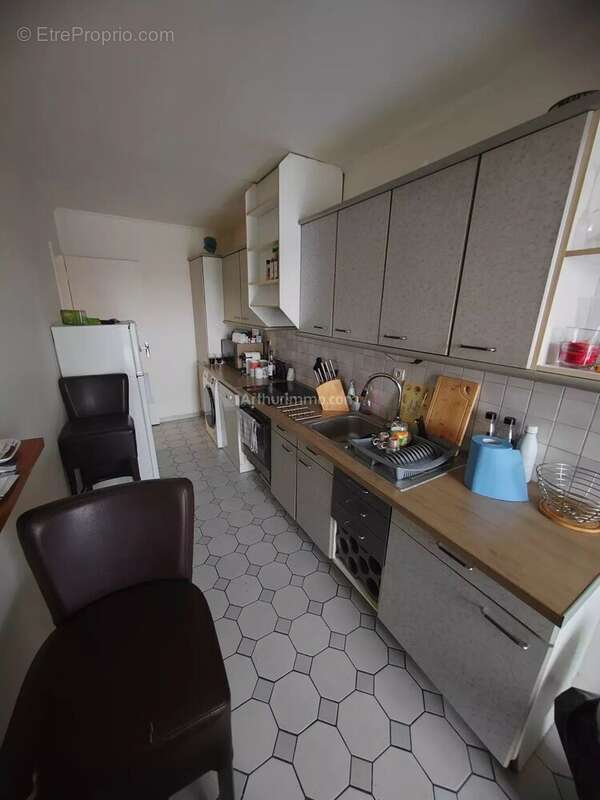 Appartement à VAUJOURS