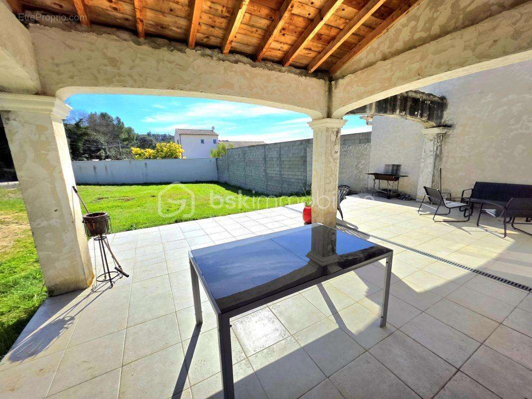 Mondragon / 2 villas / 390 m² habitable / piscine / terrain 7 500 m² - photo 4