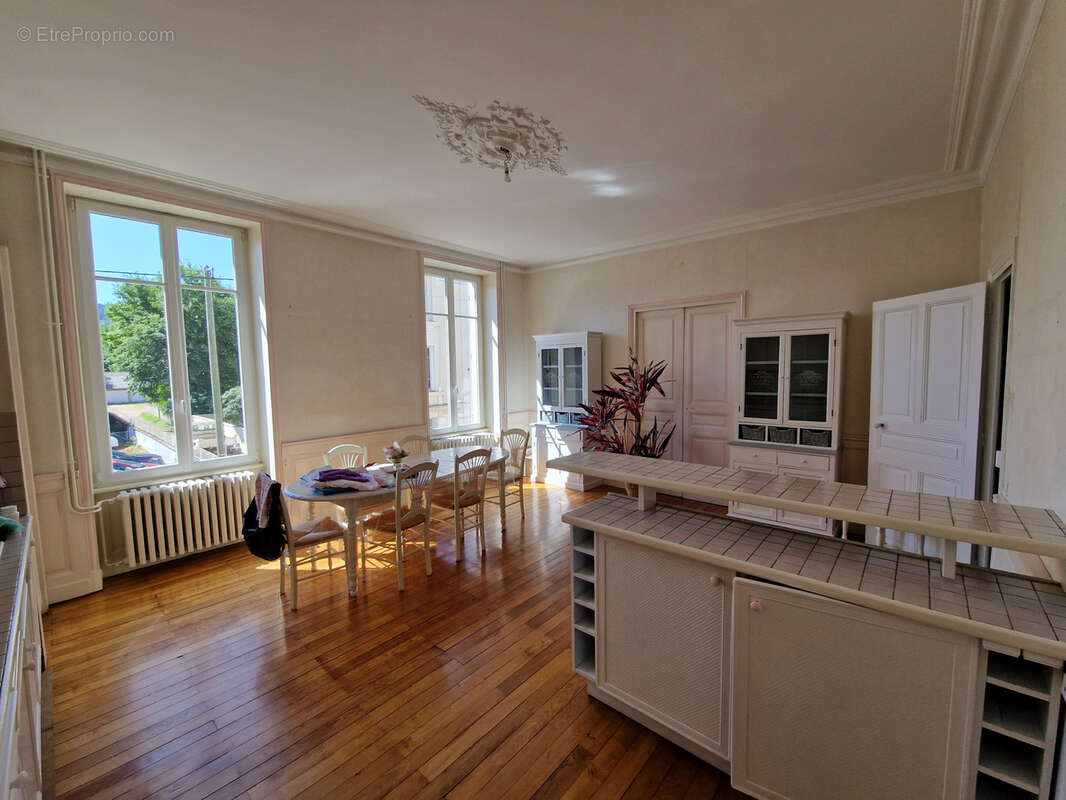 Centre ville maison de maître de 540 m2 - photo 8