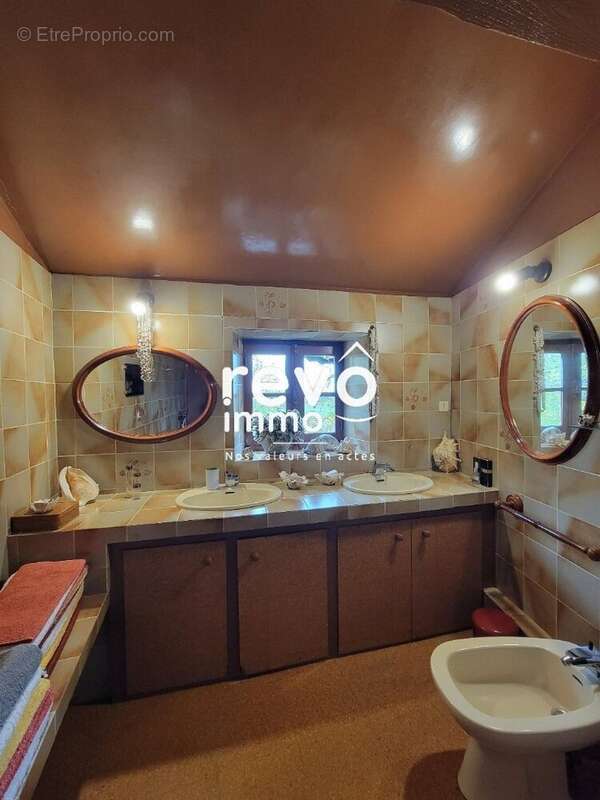 Maison à SAINT-REMY-EN-MAUGES