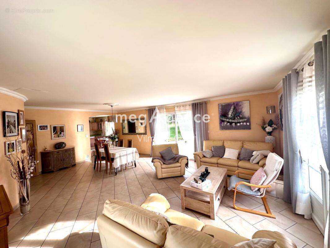 Maison à PONT-SUR-YONNE