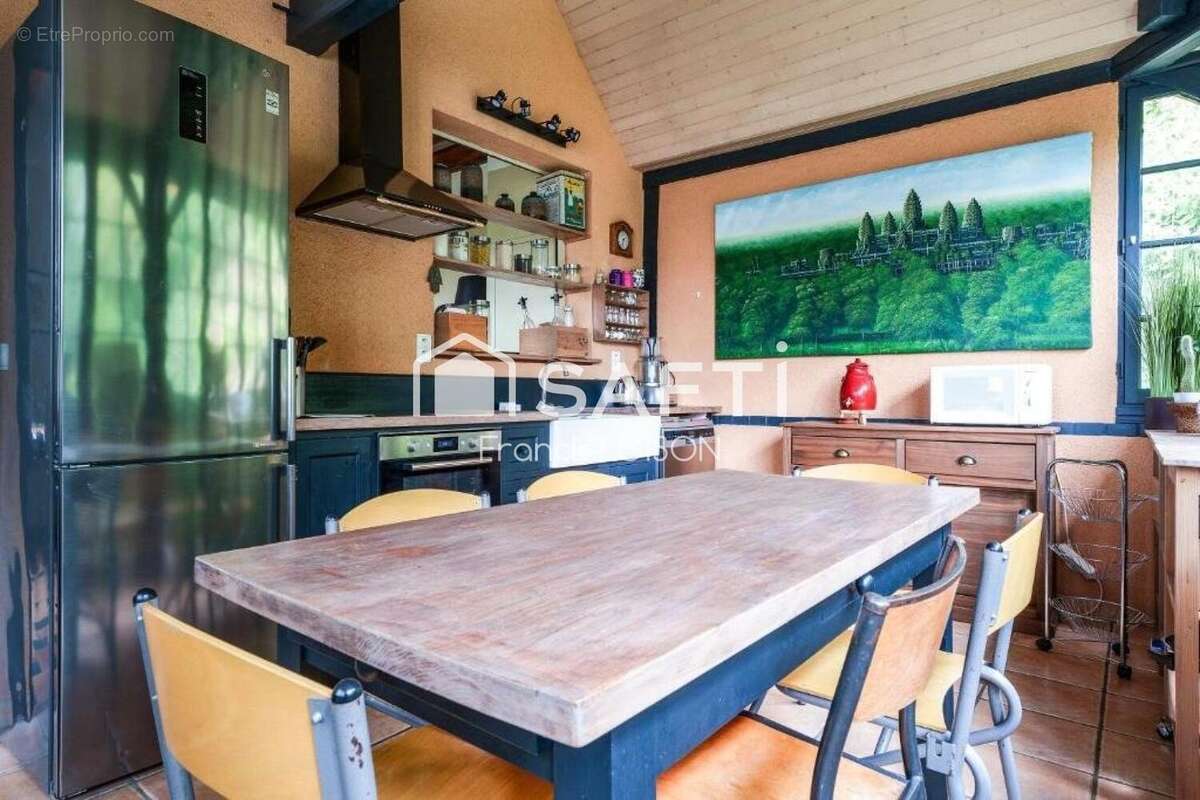 Maison 197 m² à La Croix-En-Touraine  - photo 6