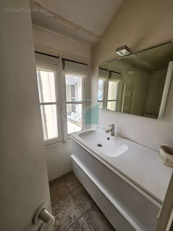 Appartement à PARIS-2E